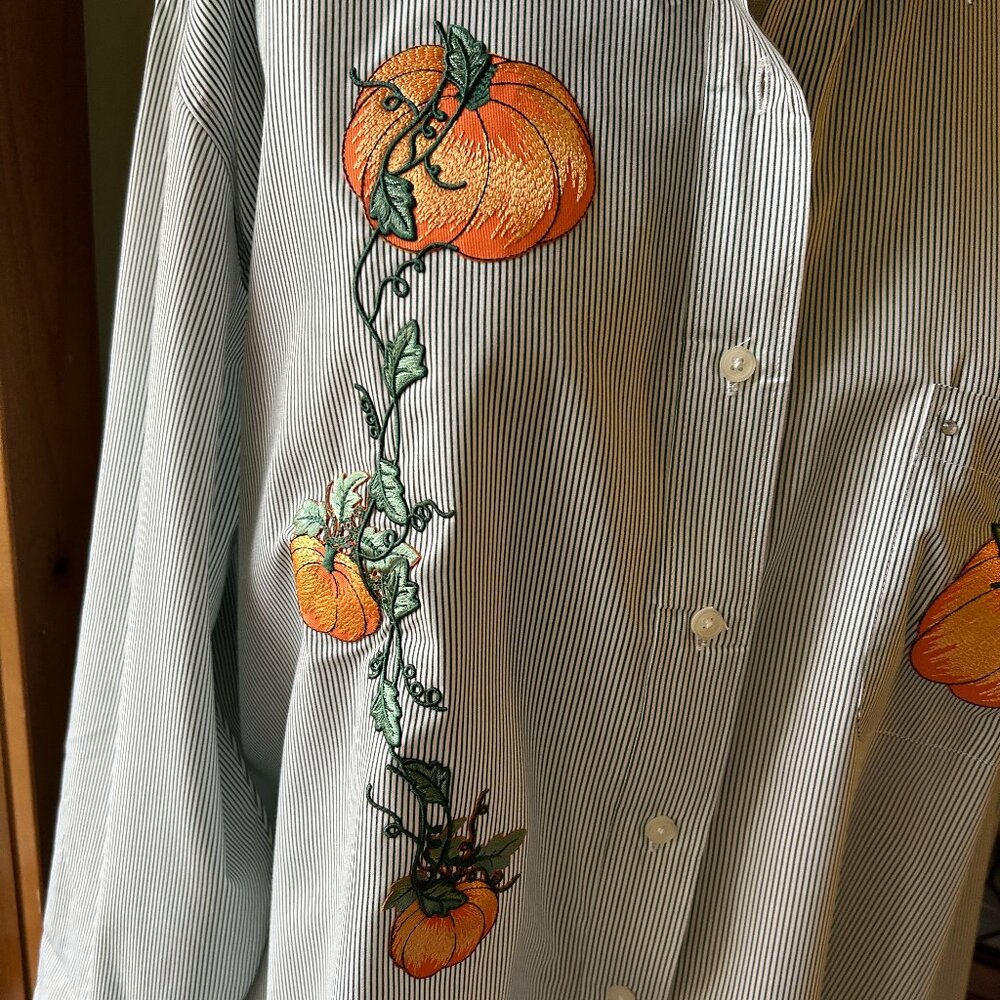 Las Olas Classic Button Down Pinstripe Blouse w/Pumpkin (NWOT) - Picture 5 of 7